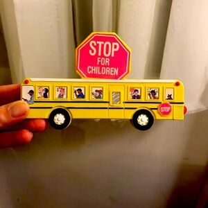 COPY- vintage school bus clip magnet